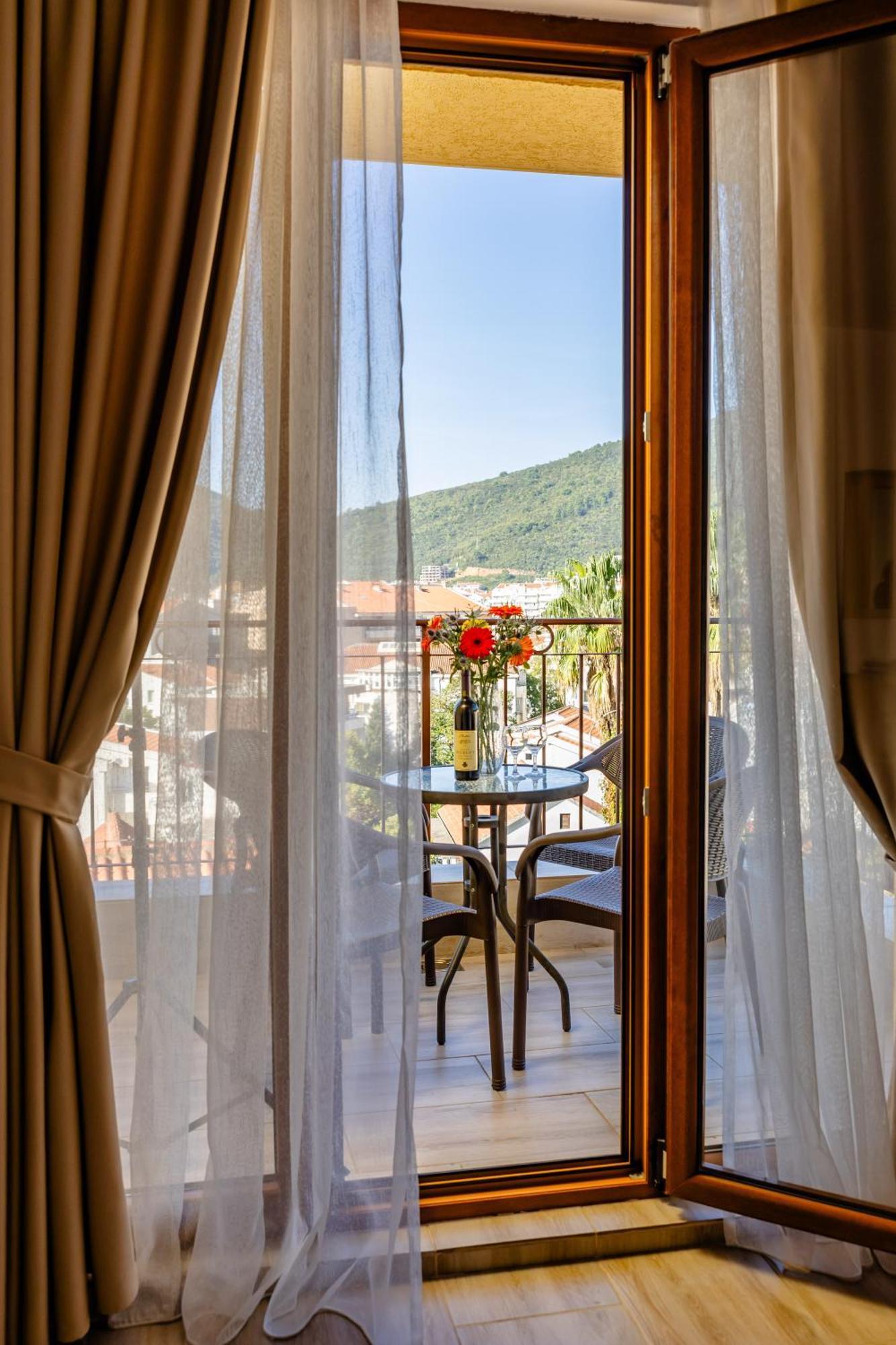Arvala Apartment