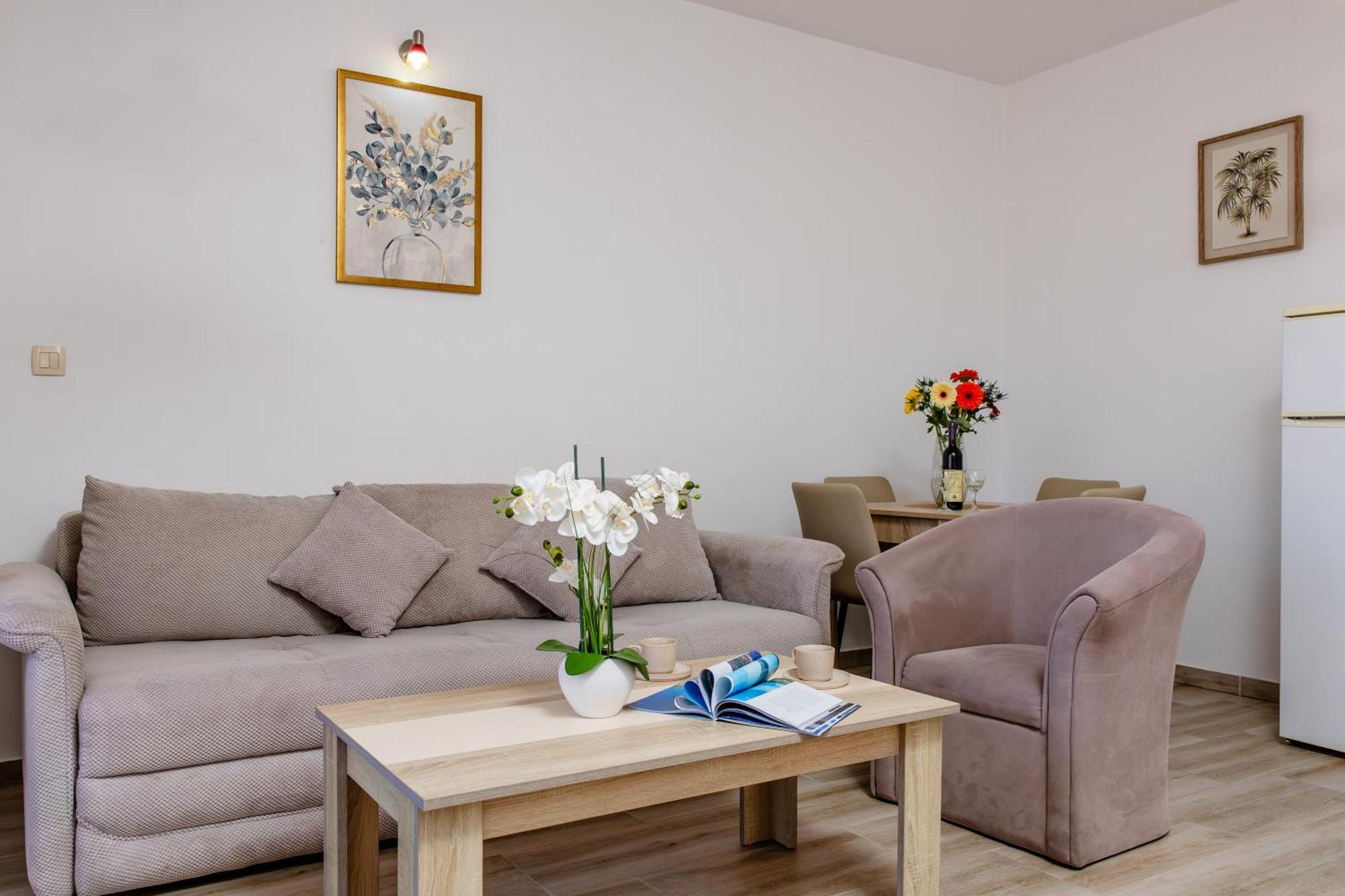 Arvala Apartment *