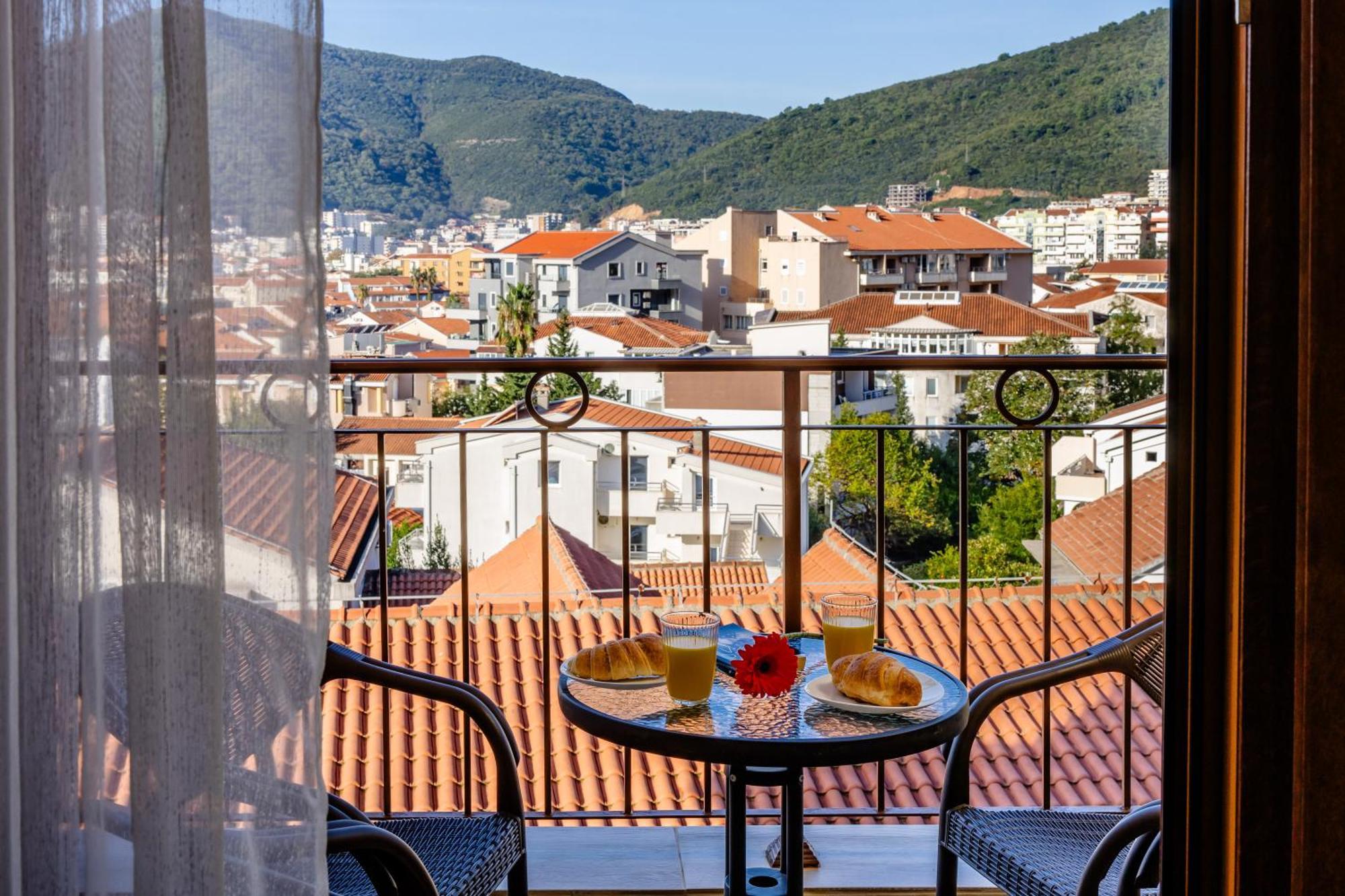 Arvala Apartment
